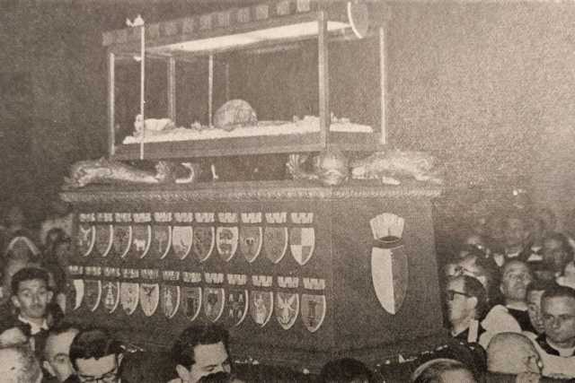 L'eccezionale 7 maggio 1957: le ossa di San Nicola andarono in processione sotto la "neve"